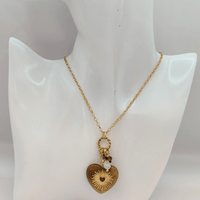 COLLIER LISELAINE