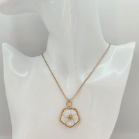 COLLIER CAMÉLIA