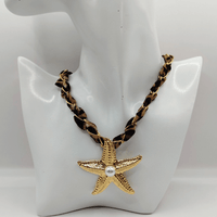 COLLIER AMARANTE